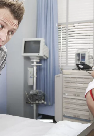 Марика Хасэ жестко просверливает свои любовные дырочки большим белым стояком - 1