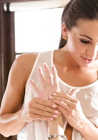 Эрика Фонтес и Эбигейл Мак стараются быть нежными друг с другом - 5