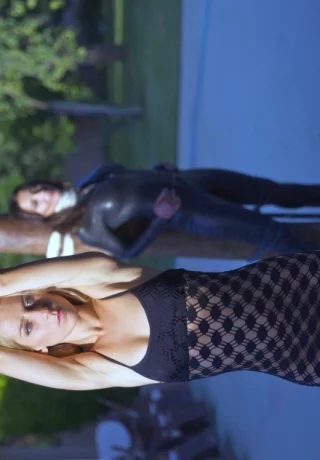 2 женщины обнаруживают, что их пороли после того, как их связали - 3