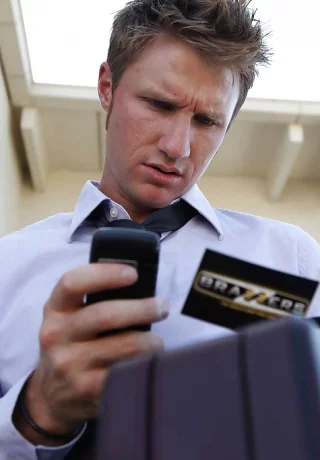 Распутная Бриджит Би раздевается для мастурбации сисек и хорошего правильного траха - 1