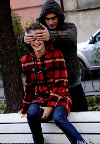 Худенькая молоденькая в милых носочках берет большой член из пизды в рот - 2