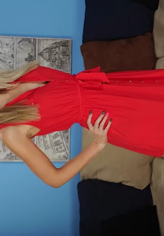 Худенькая Алекса Грейс не прочь раздвинуть свои юные половые губки перед камерой - 2