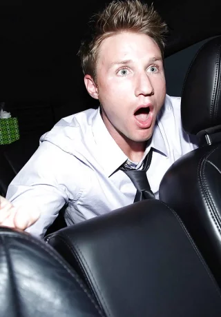 Распутная Бриджит Би раздевается для мастурбации сисек и хорошего правильного траха - 5